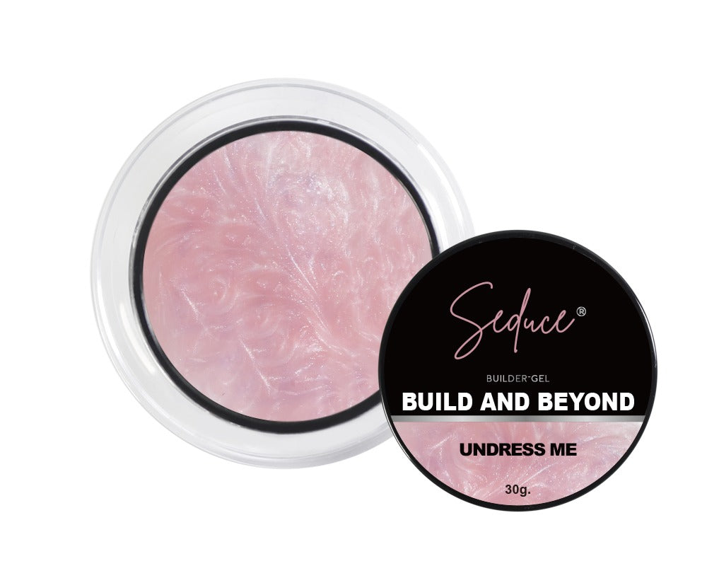 Open pot Seduce Build and Beyond Undress Me met warme nude pearl hardgel