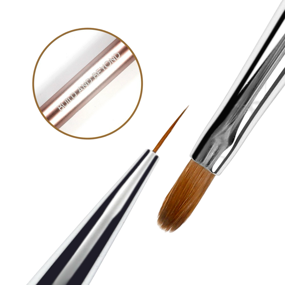 Seduce® penseel voor het aanbrengen van de build and beyond hardgel, bredere kant en een fineliner aan de andere kant. 